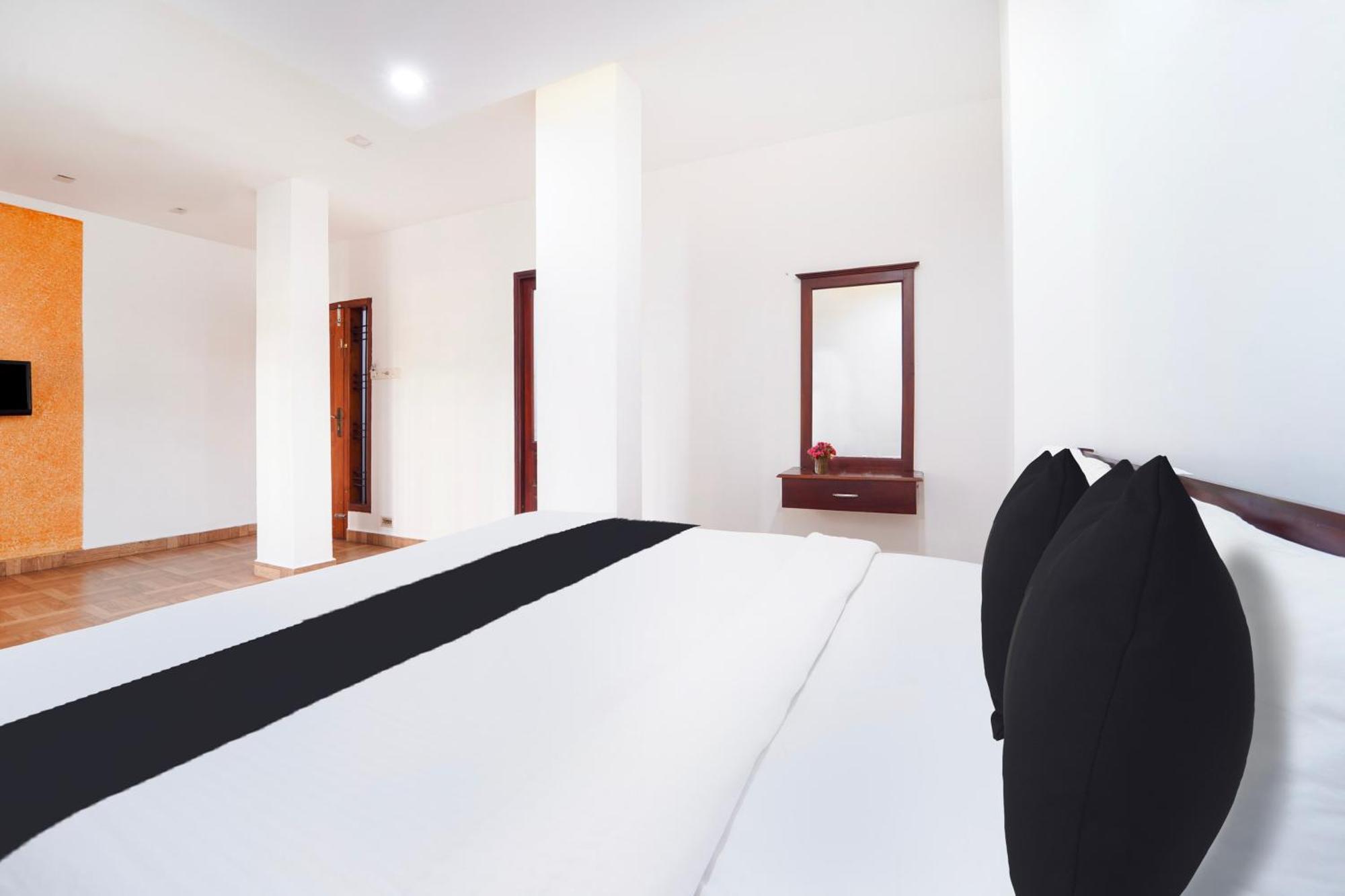 Super Townhouse City Center Ernakulam Kochi Eksteriør billede