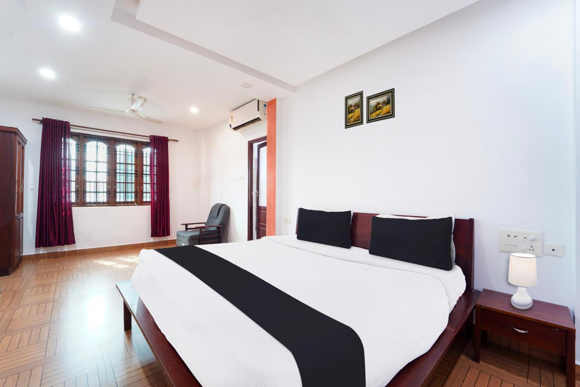 Super Townhouse City Center Ernakulam Kochi Eksteriør billede