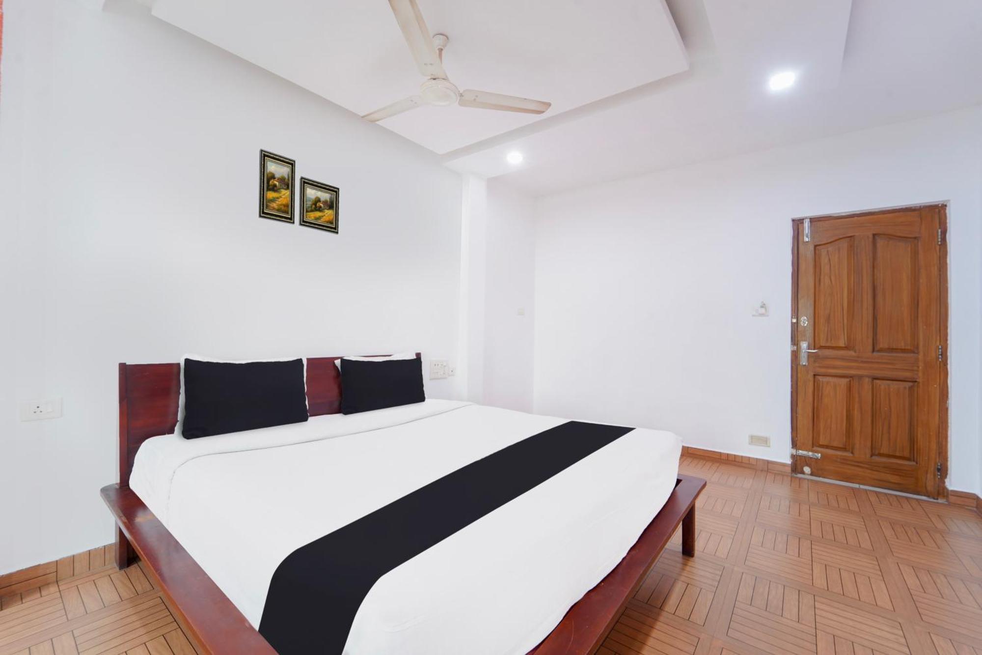 Super Townhouse City Center Ernakulam Kochi Eksteriør billede