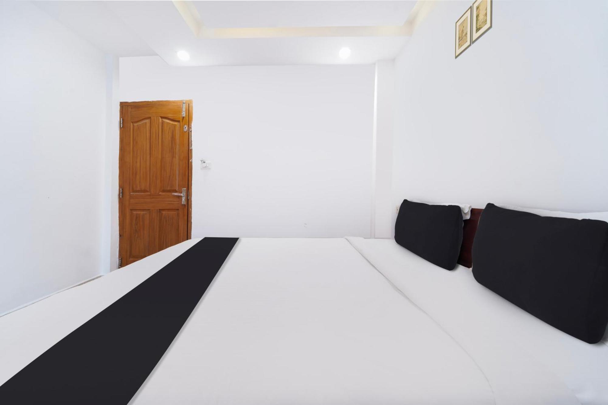 Super Townhouse City Center Ernakulam Kochi Eksteriør billede