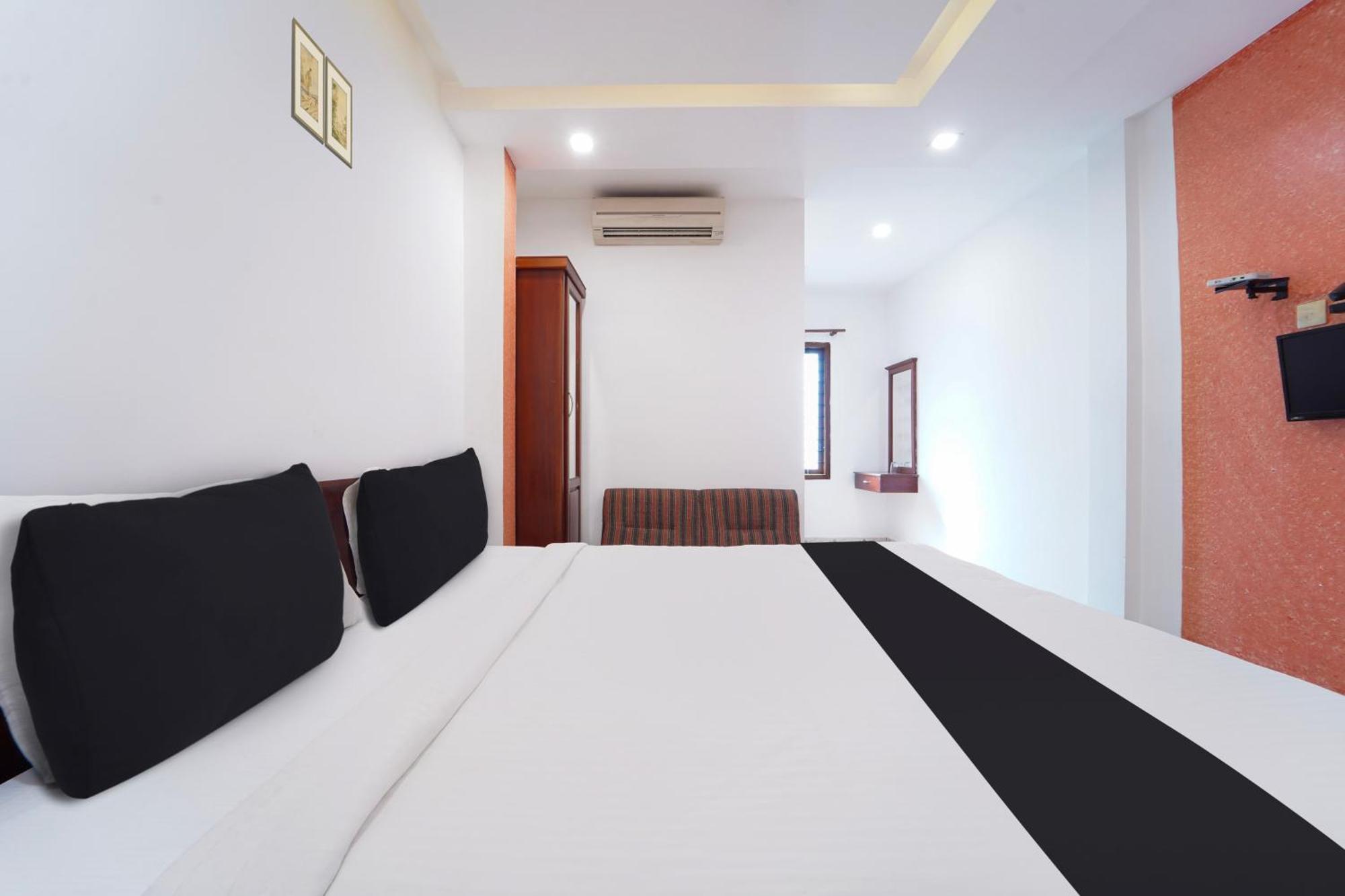 Super Townhouse City Center Ernakulam Kochi Eksteriør billede