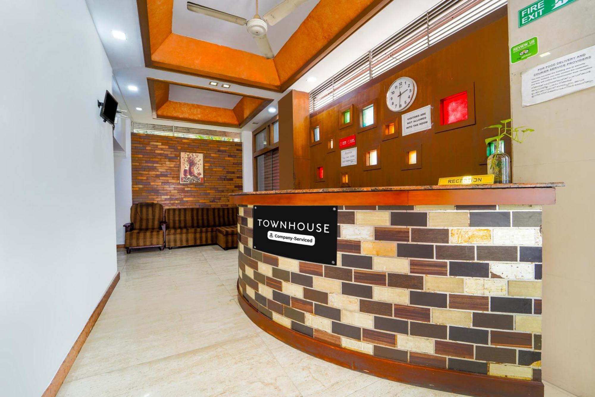 Super Townhouse City Center Ernakulam Kochi Eksteriør billede