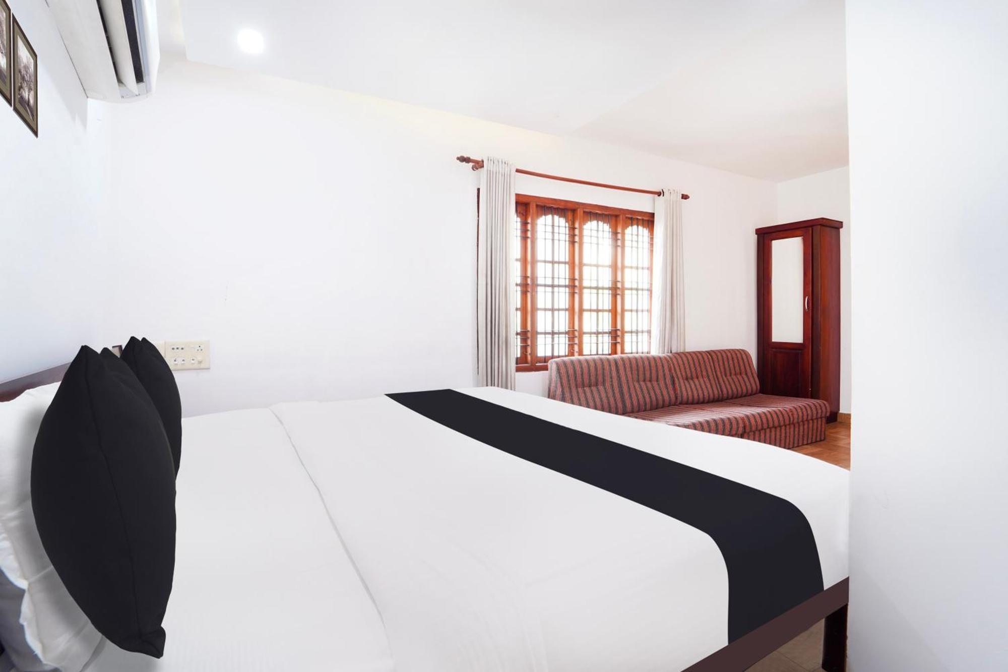 Super Townhouse City Center Ernakulam Kochi Eksteriør billede