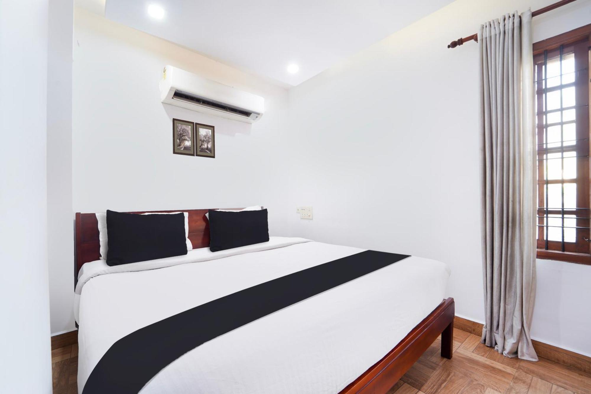 Super Townhouse City Center Ernakulam Kochi Eksteriør billede