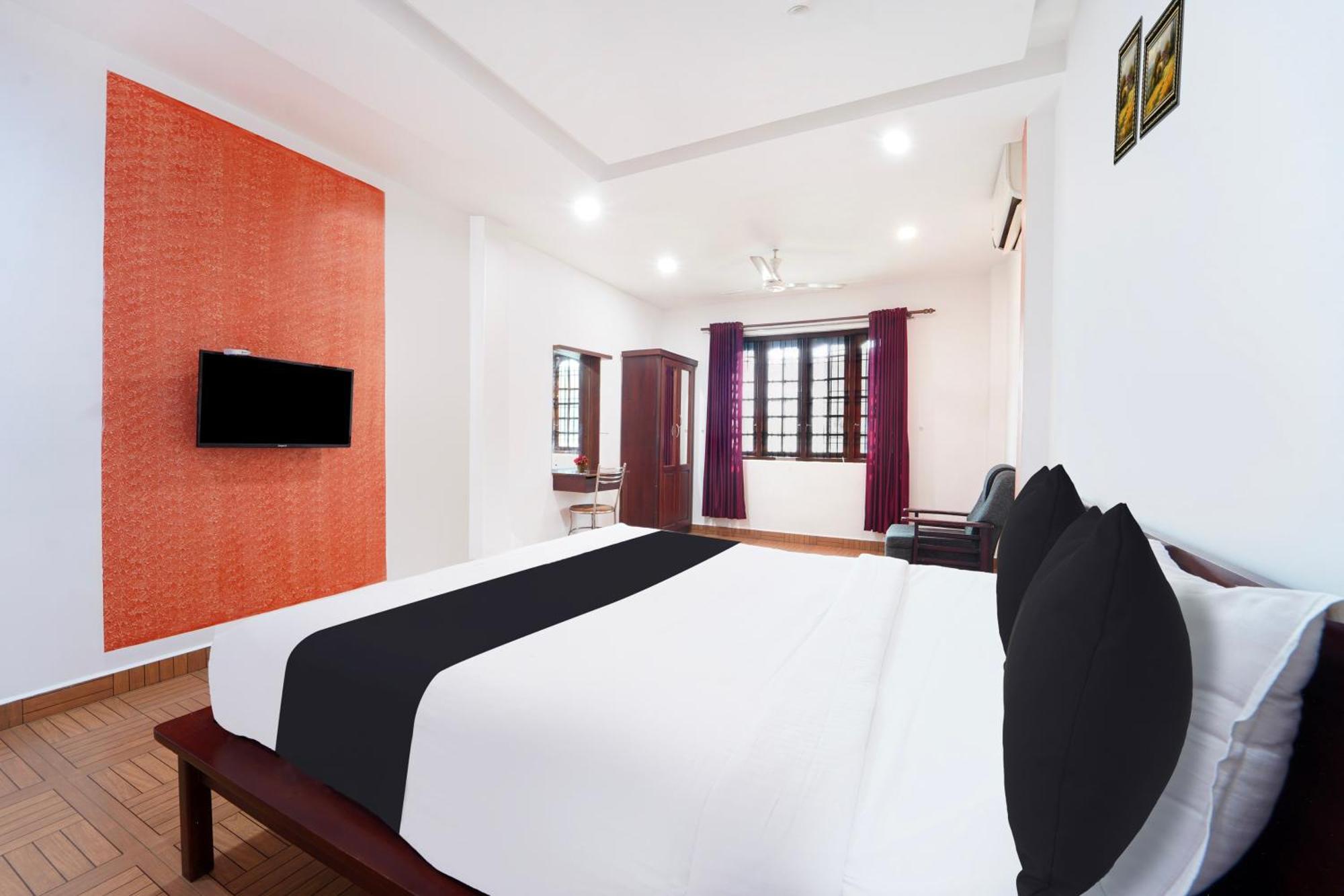 Super Townhouse City Center Ernakulam Kochi Eksteriør billede
