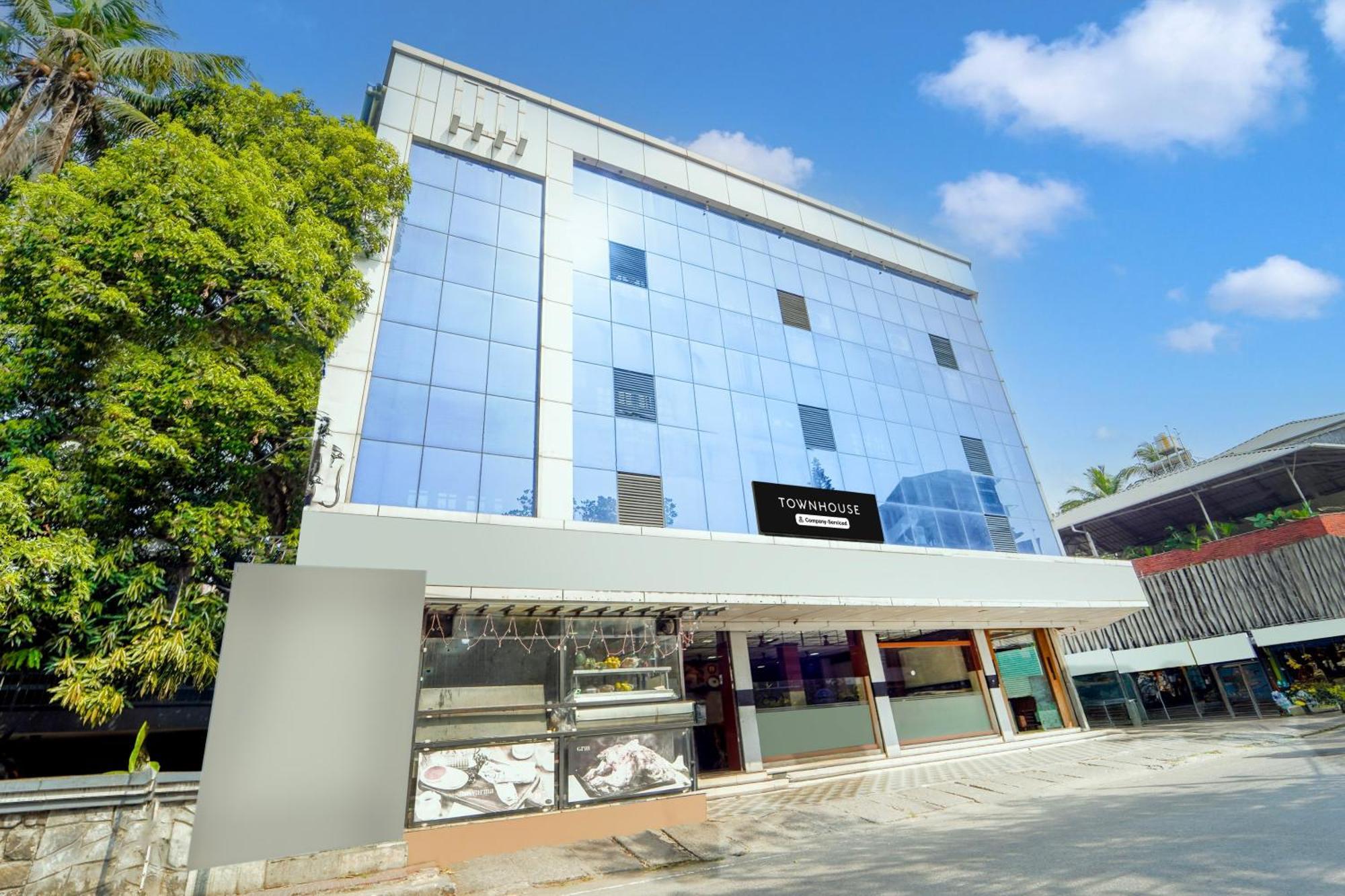 Super Townhouse City Center Ernakulam Kochi Eksteriør billede